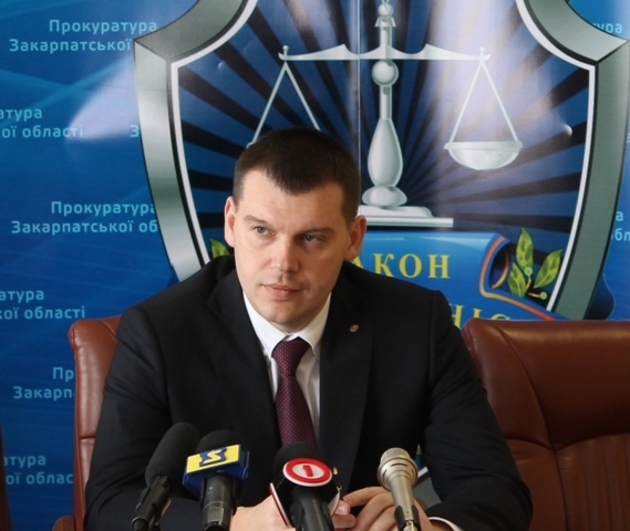 Закарпатський прокурор добре обізнаний про сигаретну контрабанду через кордон, в якій фігурують правоохоронці 