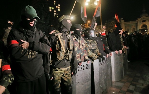 Закарпатські Правий сектор та Самооборону розброять. Законно