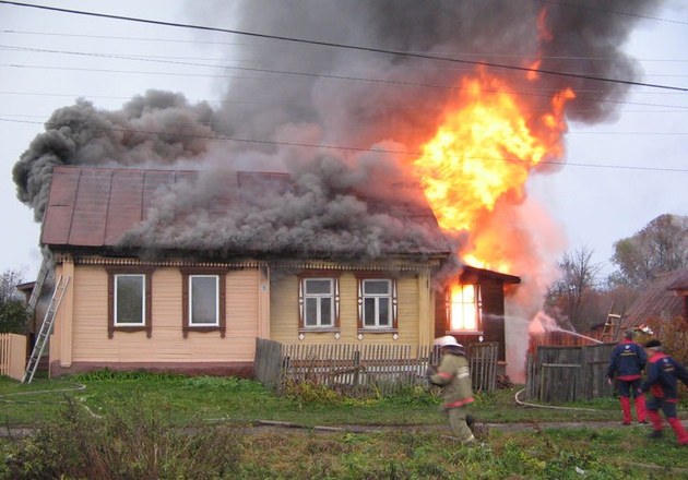 В Іршавському районі в День сміху вогонь «пожартував» на 10000 гривень