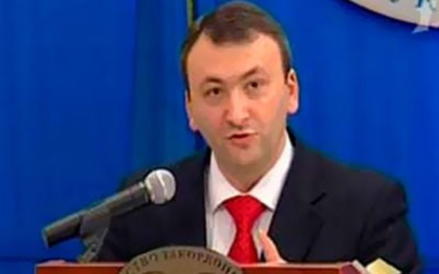Формувати уряд слід не за партійними квотами, а за компетентністю і фаховістю чиновників