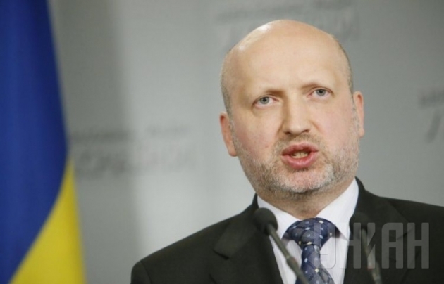 Турчинов звернувся до губернатора Закарпаття визначитися зі «стільцем»