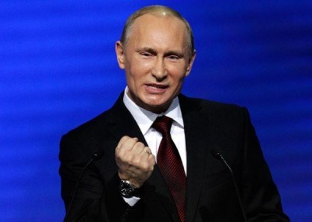 Путін введе війська у прямому ефірі - політолог