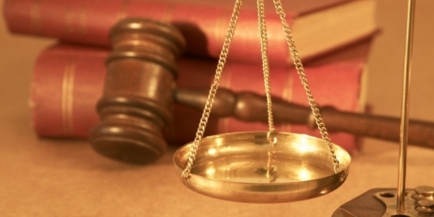 Юристи закликають владу утриматися від насильницьких дій на Сході