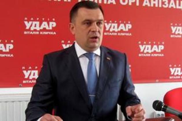 Лідер закарпатського «УДАРу«: Бездіяльність міліціонерів спричинена тим, що ними ніхто не керує 