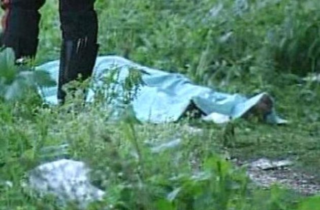 Біля М.Березного до берегу річки прибило тіло чоловіка