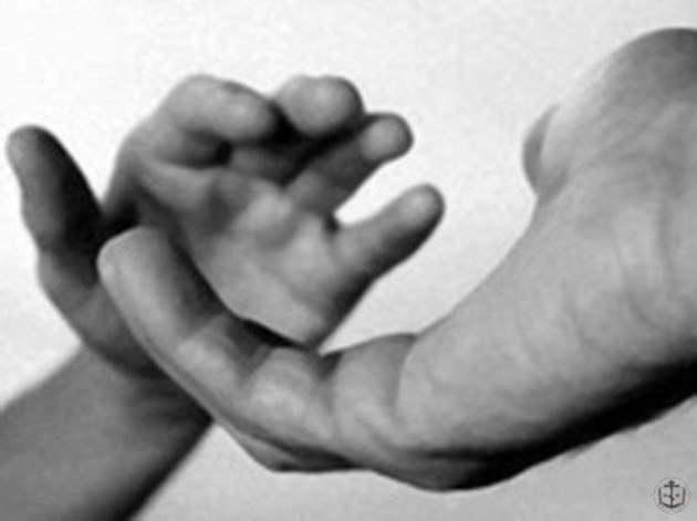 Закарпатська прокуратура стала на захист неповнолітніх осиротівших малят