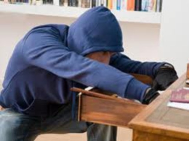 Ще одні закарпатські грабіжники скористалися тим, що люди були у церкві
