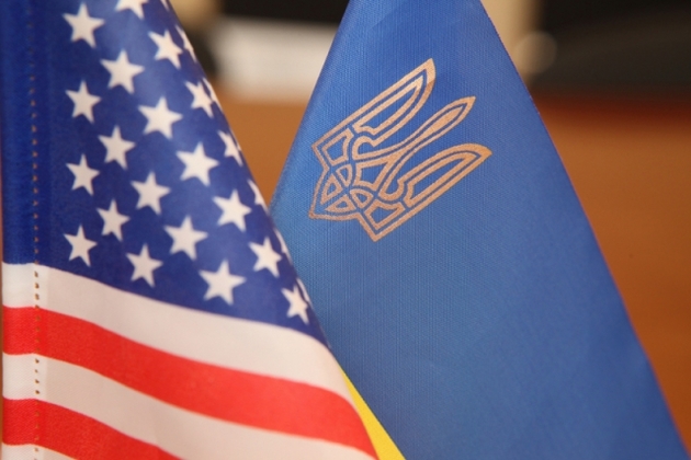 Віце-президент США після зустрічі з Яценюком «вгледів» пріоритет в Україні – боротьбу з корупцією