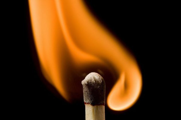 Знову в ужгородській будівлі загорілось сміття