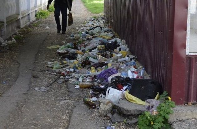Невже ужгородцям приємно жити в собою ж «засраному» місті?