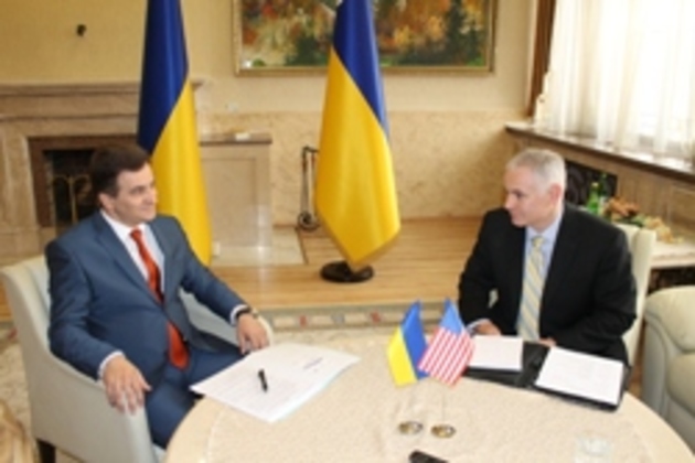 Закарпатська влада запевнила американського спостерігача у забезпеченні демократичного волевиявлення краян під час президентських виборів 