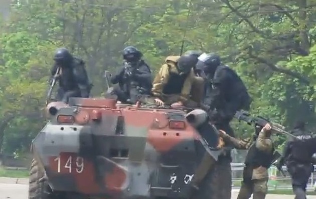 АТО в Краматорську місцеві називають «фашизмом». Загинула 21-річна дівчина (відео)