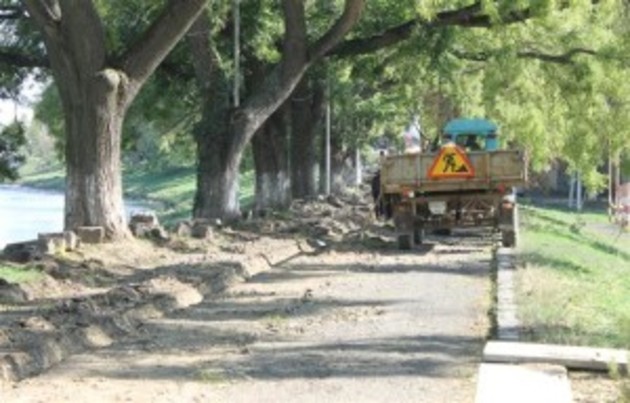 В Ужгороді розкопають набережні Незалежності й Київську, площі Театральну і Петефі