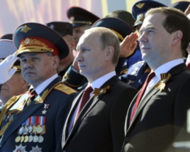 У Севастополі Путіну демонструють вищий пілотаж «Стрижів» та «Російських витязів» 