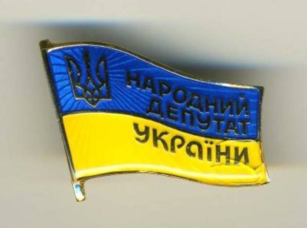 Закарпатський нардеп: Україна ризикує стати першою державою світу, де керує Головнокомандувач без війська 