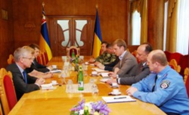 Губернатор Закарпаття поспілкувався з делегацією експертів Європейської служби зовнішньої діяльності 