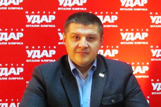 Закарпатські «ударівці» благають дати лідеру президентських перегонів перемогу вже в І-ому турі 