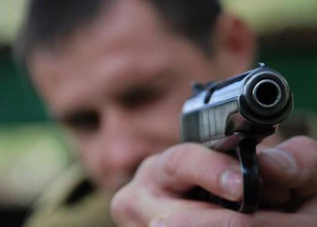 У місті над Латорицею затримали озброєних чоловіків