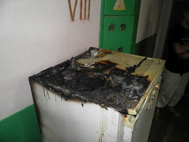 Ужгородські пожежники врятували квартиру від знищення