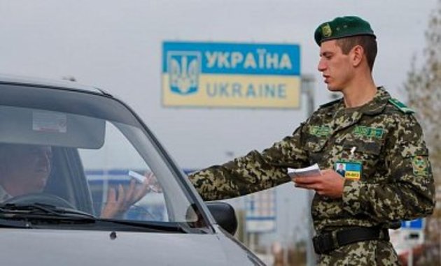 Закарпатські чиновники б’ють на сполох: як допомагати громадянам зі сходу, якщо вони не мають офіційного статусу біженців?