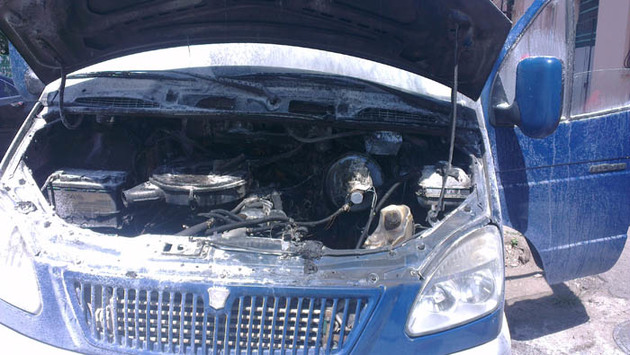 Закарпатські рятувальники ліквідували загорання в автомобілі