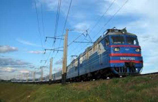 На Мукачівщині під потяг потрапив чоловік