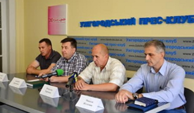 В Ужгороді відбулася прес-конференція членів громадської організації «Люстраційна комісія Закарпатської області» 