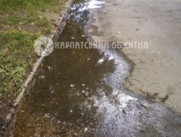 Тарифи збільшують, а воду «виливають» 