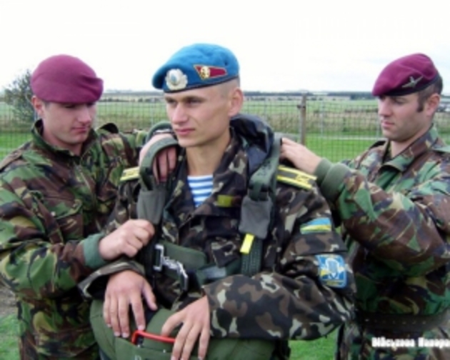Перемир’я на Донбасі треба використати для мобілізації армії — політолог