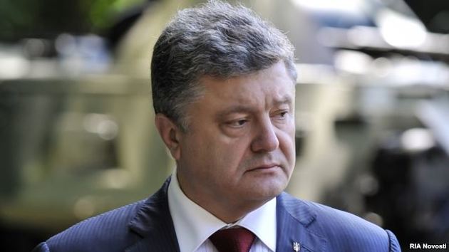 Порошенку варто наполовину скоротити держапарат та податки – Андерс Ослунд 