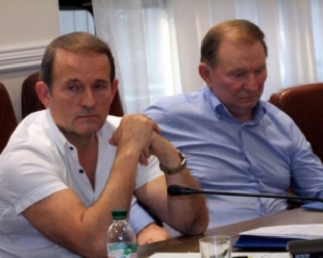 Кучма і Медведчук на переговорах в Донецьку з’явилися «як чорт із табакерки» 