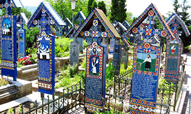 Веселий цвинтар, хіба таке можливо? (фото, відео)