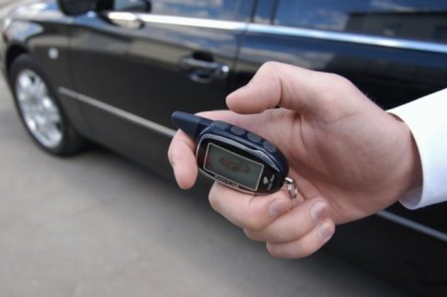 Сигналізація та замок на авто закарпатців злодіїв вже не стримують