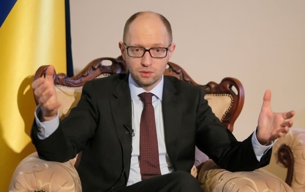 Уряд Яценюка успішно використовує скандальні методи своїх попередників 