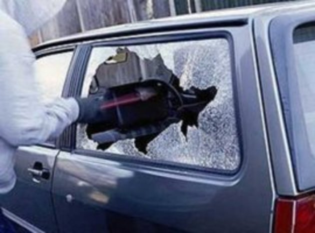 На Ужгородщині пограбували автомобіль