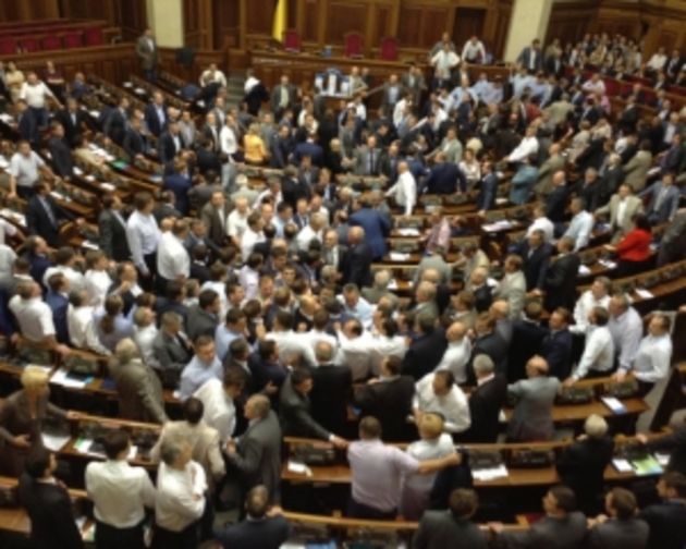 До наступного парламенту потрапить лише третина нинішніх депутатів: багато хто втрачає кришування бізнесу та зв’язки 