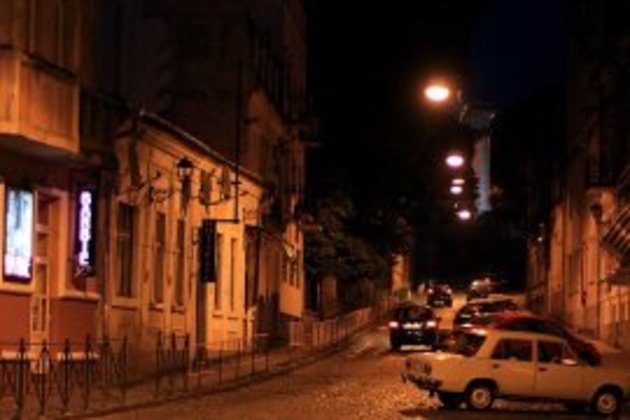 Ужгород засинає… (ФОТОРЕПОРТАЖ)