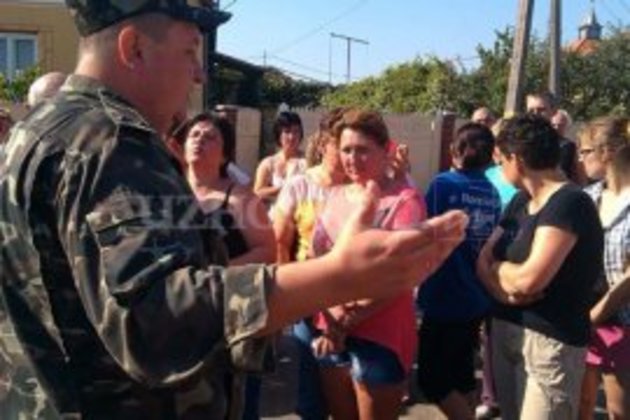 Закарпатці не вірять військовим комісаріатам і продовжують мітингувати