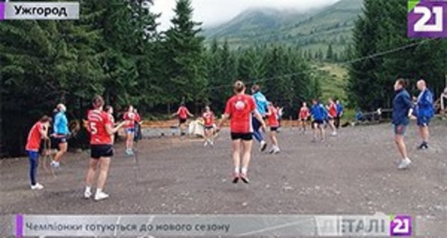 До першості країни продовжують готуватися закарпатські гандболістки (відео)