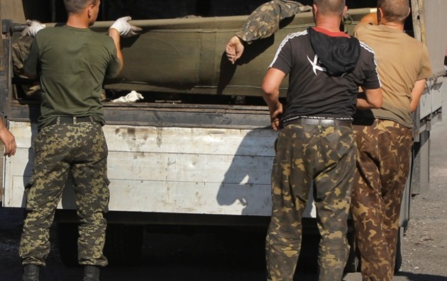 Поки в Києві тривав парад, українську армію молотила артилерія РФ 