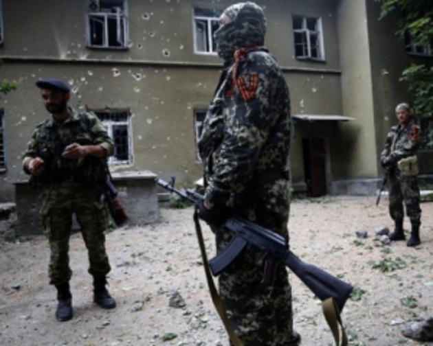 На сході терористи гвалтували жінок та тримали людей у ямах 