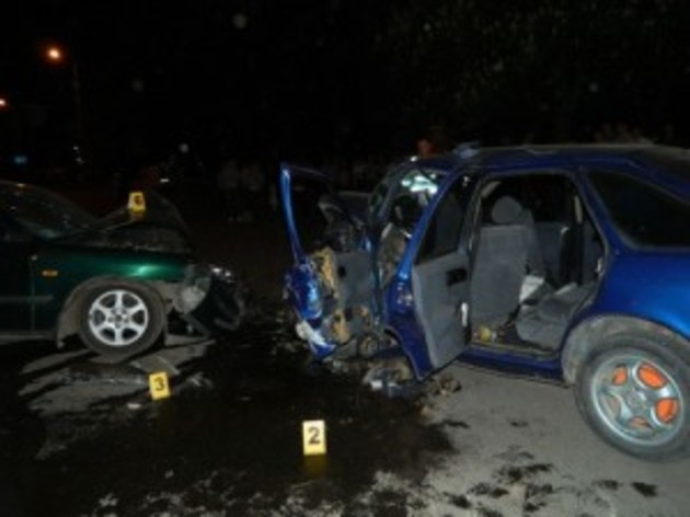 Внаслідок зіткнення двох автівок постраждали дві неповнолітні закарпатки