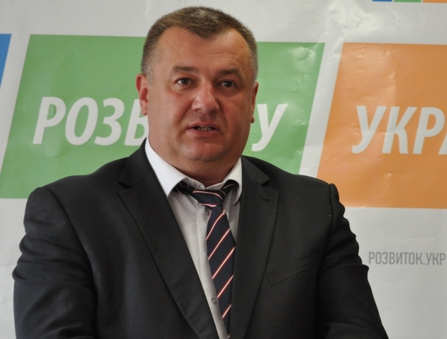 Тепер будь-який службовець може постраждати лише через те, що працював при «неправильній» владі 