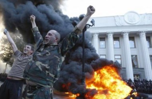 Чиновницька «чистка» під гаслом люстрації - суперечить трудовому законодавству 