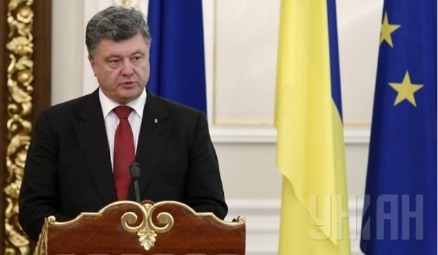 Держслужбовці вже давно здійснюють пожертви для армії, які Порошенко лиш тепер узаконив
