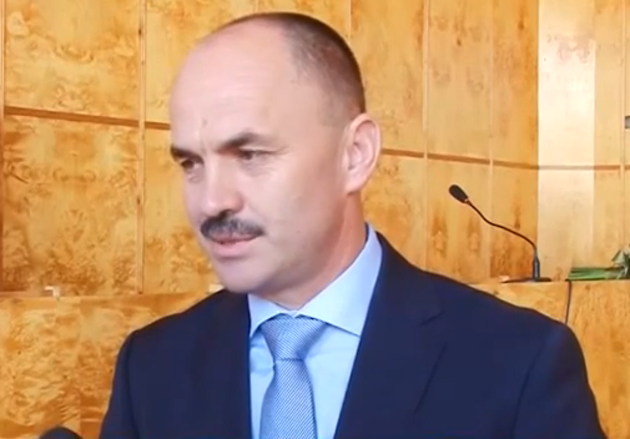 Новий губернатор Закарпаття пропонує чиновникам добровільно відправити себе у відставку