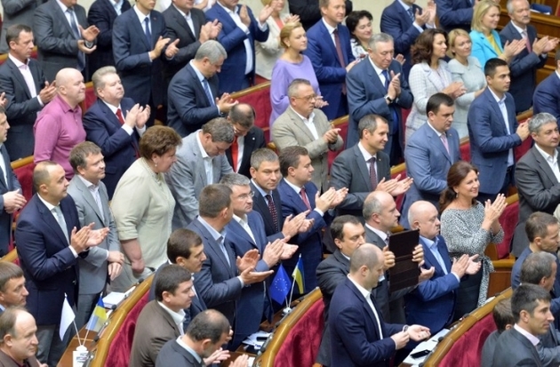 До нового парламенту хоче «прорватись» 302 чинних нардепи 