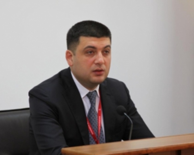 Урядовці пропонують розпочати децентралізацію з 2015 року 