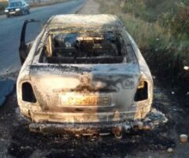 Великобичківець вирішив накивати п’ятами, після того як спалахнуло його авто