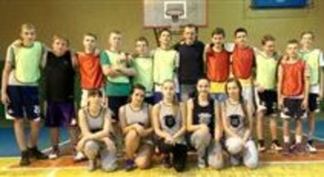 Збірна УжНУ провела презентаційний матч з нетболу